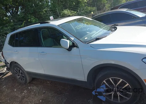 2020 Volkswagen Tiguan 2.0T Se/2.0T Se R-Line Black/2.0T Sel из США, поврежденный, VIN 3VV2B7AX2LM001628